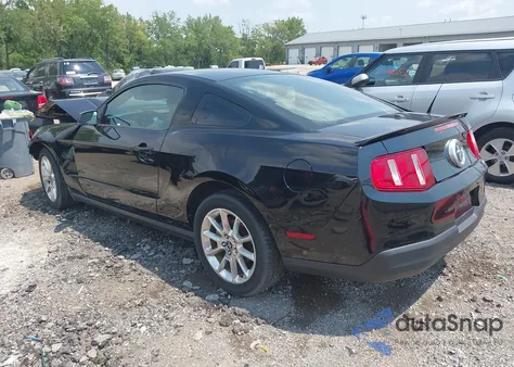 2010 Ford Mustang V6/V6 Premium z USA, uszkodzony, nr VIN 1ZVBP8AN0A5179915